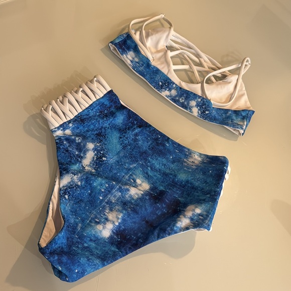 Bikini Beach swim suit - no tags - Picture 2 of 3